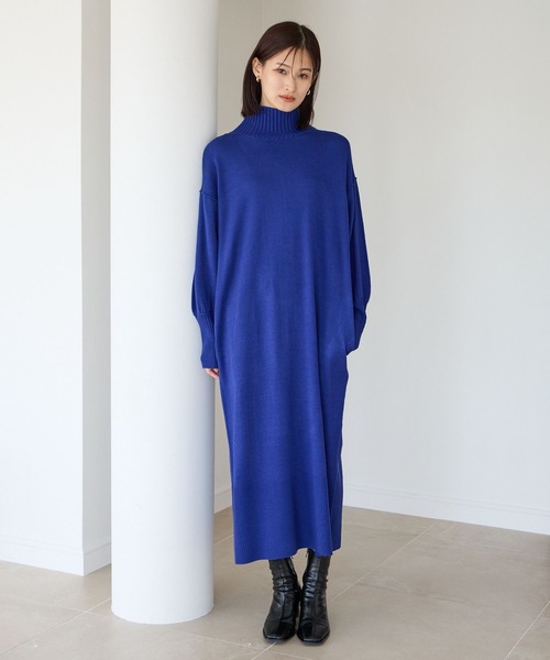 LOWRYS FARM（ローリーズファーム）の「スタンドリブニットワンピース　704535（ワンピース・レディース・ブルー/ブラック/ホワイト/グレー・FREE）」の4枚目の写真