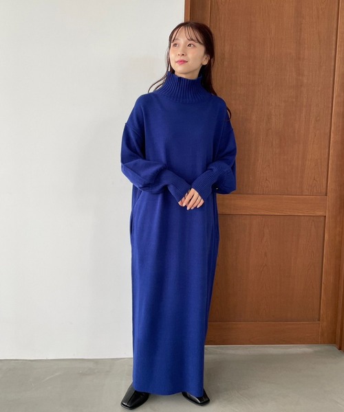 LOWRYS FARM（ローリーズファーム）の「スタンドリブニットワンピース　704535（ワンピース・レディース・ブルー/ブラック/ホワイト/グレー・FREE）」の22枚目の写真