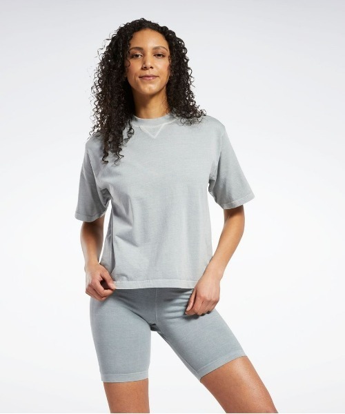 Reebok(リーボック)の「ボクシー Tシャツ / CL ND BOXY TEE(Tシャツ/カットソー・レディース・ライトグレー/カーキブラウン/ホワイト/ブラウン・SMALL/X-LARGE/LARGE/MEDIUM)」の1枚目の写真