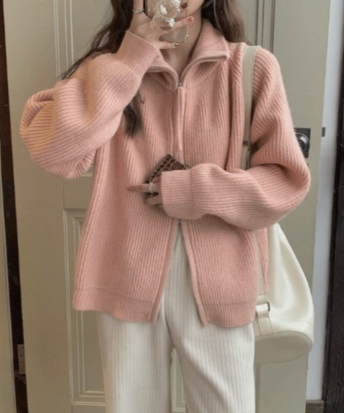 sorule（ソルレ）の「ダブルジップ衿付きニット（ニット/セーター・レディース・ピンク/ベージュ/グレー/アイボリー/ブルー・FREE）」の5枚目の写真