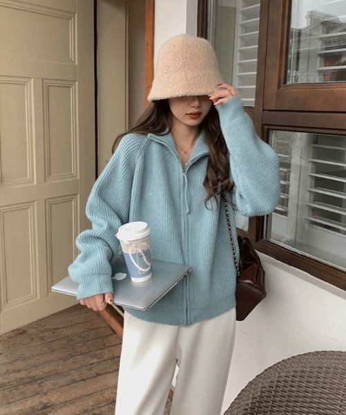 sorule（ソルレ）の「ダブルジップ衿付きニット（ニット/セーター・レディース・ピンク/ベージュ/グレー/アイボリー/ブルー・FREE）」の11枚目の写真