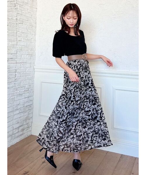 RESEXXY（リゼクシー）の「モノクロマティックフレアワンピース（ワンピース・レディース・アイボリー/ブラック/ブルー・FREE）」の16枚目の写真