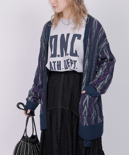 DOUBLE NAME（ダブルネーム）の「ジグザグジャガードZIPカーディガン（カーディガン/ボレロ・レディース・ベージュ系/ネイビー/グリーン・FREE）」の5枚目の写真