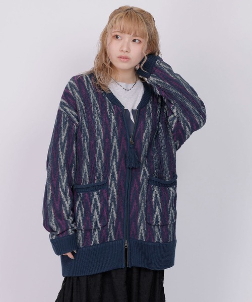 DOUBLE NAME（ダブルネーム）の「ジグザグジャガードZIPカーディガン（カーディガン/ボレロ・レディース・ベージュ系/ネイビー/グリーン・FREE）」の8枚目の写真