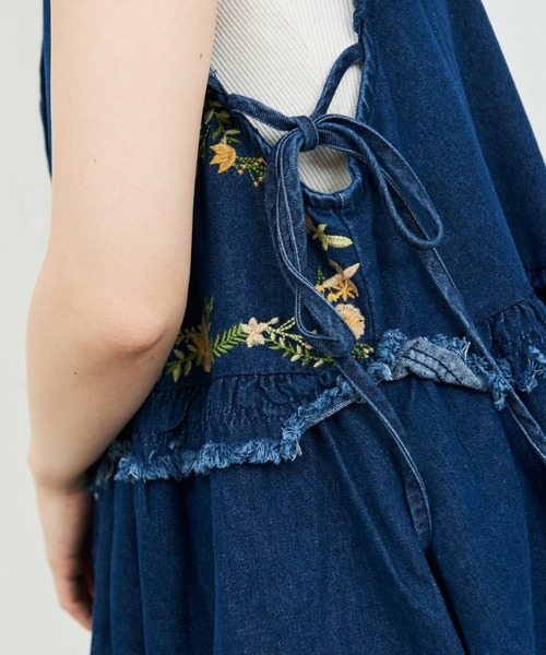 MERLOT（メルロー）の「刺繍フリルデニムジャンスカ（ワンピース・レディース・ネイビー・FREE）」の15枚目の写真