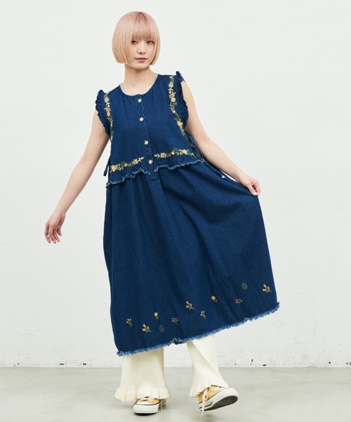 MERLOT（メルロー）の「刺繍フリルデニムジャンスカ（ワンピース・レディース・ネイビー・FREE）」の19枚目の写真
