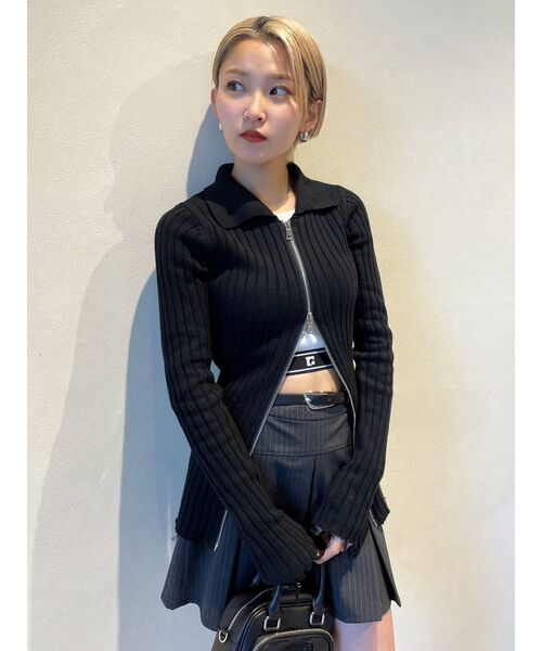 EMODA(エモダ)の「スウィッチングプリーツベルトスカート(スカート・レディース・ベージュ/ブラック/グレー・SMALL/MEDIUM)」の19枚目の写真
