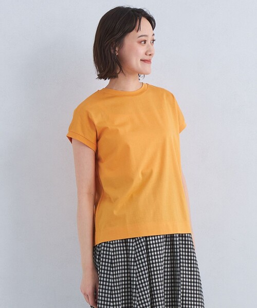 green label relaxing(グリーンレーベルリラクシング)の「グロッシー フレンチスリーブ Tシャツ(Tシャツ/カットソー・レディース・ブラック/オフホワイト/オレンジ/その他1/コバルトブルー・40/38)」の4枚目の写真