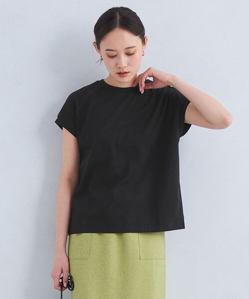 green label relaxing(グリーンレーベルリラクシング)の「グロッシー フレンチスリーブ Tシャツ(Tシャツ/カットソー・レディース・ブラック/オフホワイト/オレンジ/その他1/コバルトブルー・40/38)」の2枚目の写真
