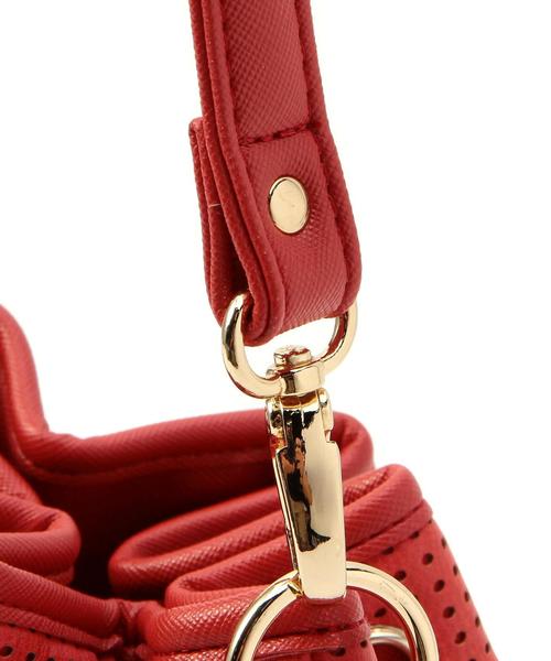 ODETTE E ODILE（オデットエオディール）の「L&O パンチングドローストリング2ウェイ バッグ（ショルダーバッグ・レディース・ホワイト/シルバー/レッド・フリー）」の12枚目の写真