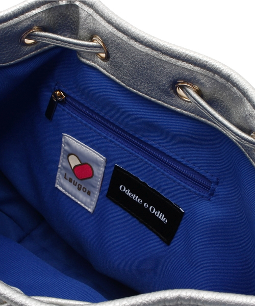 ODETTE E ODILE（オデットエオディール）の「L&O パンチングドローストリング2ウェイ バッグ（ショルダーバッグ・レディース・ホワイト/シルバー/レッド・フリー）」の8枚目の写真