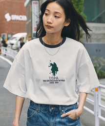 U.S. POLO ASSN.（ユーエスポロアッスン）の「U.S. POLO ASSN. /ユーエスポロアッスン 別注 オーバーサイズ ロゴデザイン 半袖Tシャツ（Tシャツ/カットソー・レディース）」