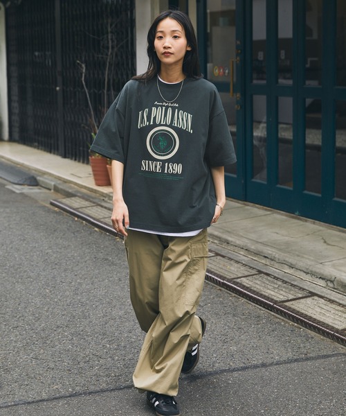 U.S. POLO ASSN.(ユーエスポロアッスン)の「U.S. POLO ASSN. /ユーエスポロアッスン 別注 オーバーサイズ ロゴデザイン 半袖Tシャツ(Tシャツ/カットソー・レディース・ネイビー/スミクロ/ホワイト系2/ホワイト系1/オートミール/グレー系1/ネイビー系2/チャコールグレー/オフホワイト・FREE)」の10枚目の写真