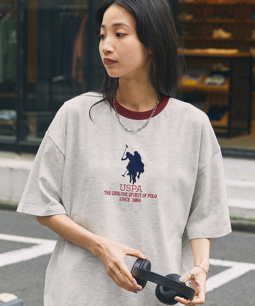 U.S. POLO ASSN.(ユーエスポロアッスン)の「U.S. POLO ASSN. /ユーエスポロアッスン 別注 オーバーサイズ ロゴデザイン 半袖Tシャツ(Tシャツ/カットソー・レディース・ネイビー/スミクロ/ホワイト系2/ホワイト系1/オートミール/グレー系1/ネイビー系2/チャコールグレー/オフホワイト・FREE)」の21枚目の写真