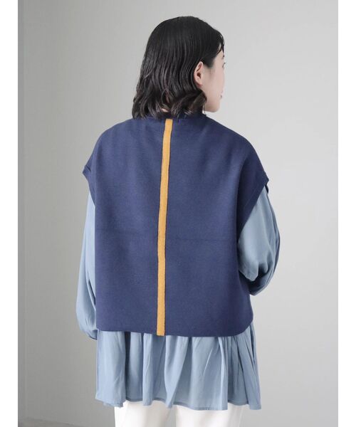 CRAFT STANDARD BOUTIQUE（クラフトスタンダードブティック）の「配色クルーネックニットベスト（ベスト・レディース・ネイビー/ブラック/アイボリー・FREE）」の6枚目の写真