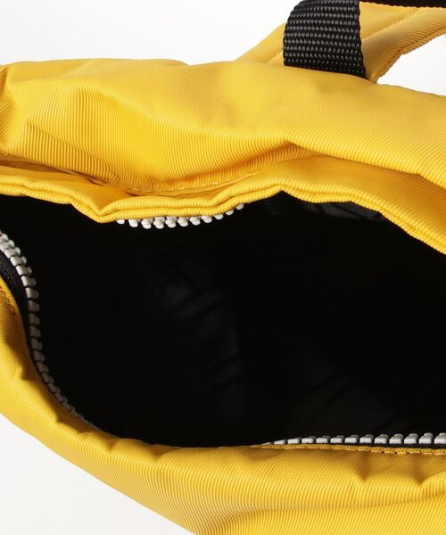 HUNTER(ハンター)の「【HUNTER】ORIGINAL MINI BACKPACK(バックパック/リュック・レディース・イエロー/ブラック・FREE)」の13枚目の写真