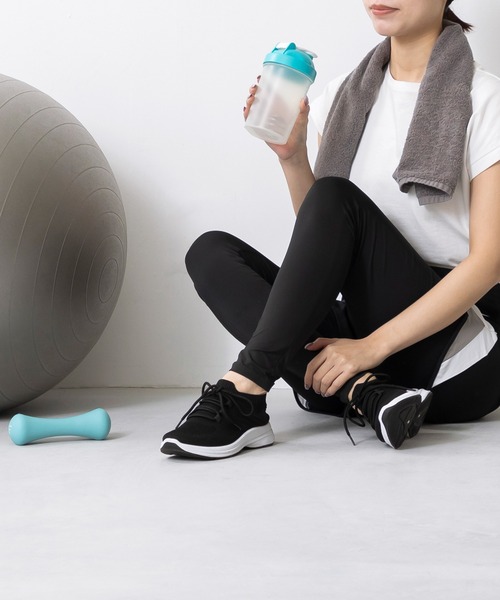 welleg（ウェレッグ）の「やわらかフィット ニットスニーカー（スニーカー・レディース・ブラック系その他2・36/37/38/39/40/41）」の6枚目の写真