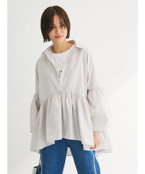 ELENCARE DUE（エレンカーレデュエ）の「・ELENCARE　DUE　ギャザーキリカエチュニック（チュニック・レディース・ベージュ/サックスブルー/オフホワイト・FREE）」の5枚目の写真