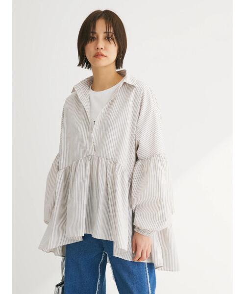 ELENCARE DUE（エレンカーレデュエ）の「・ELENCARE　DUE　ギャザーキリカエチュニック（チュニック・レディース・ベージュ/サックスブルー/オフホワイト・FREE）」の14枚目の写真