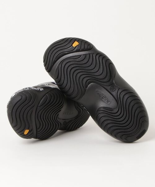 KEEN（キーン）の「YOGUI ARTS / ヨギ アーツ / メンズ サンダル（サンダル・メンズ・ブラック系その他・27cm/26cm/25cm/29cm/28cm）」の3枚目の写真