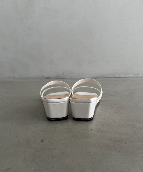 MYMOOD.（マイムード）の「スクエアトゥミュールサンダル（サンダル・レディース・ベージュ/ホワイト/ブラック・23.5cm/24.5cm）」の21枚目の写真