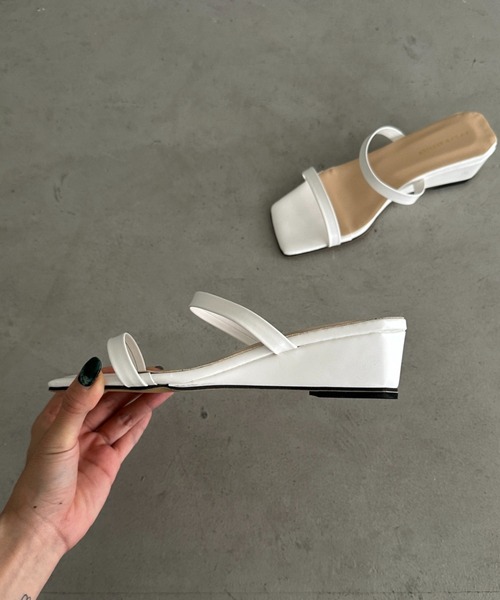 MYMOOD.（マイムード）の「スクエアトゥミュールサンダル（サンダル・レディース・ベージュ/ホワイト/ブラック・23.5cm/24.5cm）」の22枚目の写真