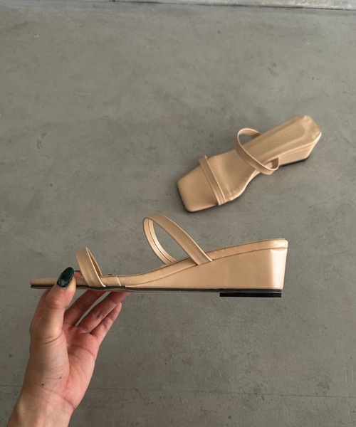 MYMOOD.（マイムード）の「スクエアトゥミュールサンダル（サンダル・レディース・ベージュ/ホワイト/ブラック・23.5cm/24.5cm）」の5枚目の写真