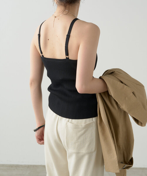 Omekashi（オメカシ）の「カップ付リブニットキャミ（キャミソール・レディース・ブラック/ベージュ・FREE）」の21枚目の写真