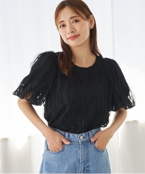 mysty woman(ミスティウーマン)の「チュールレーシークルーネックプルオーバー 128892(シャツ/ブラウス・レディース・オフホワイト/ブラック・FREE)」の2枚目の写真