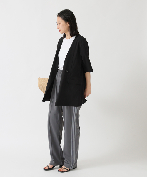JOURNAL STANDARD（ジャーナルスタンダード）の「《追加2》アイアスストレッチハーフスリーブジャケット（ノーカラージャケット・レディース・ブラック/ベージュ・FREE）」の4枚目の写真