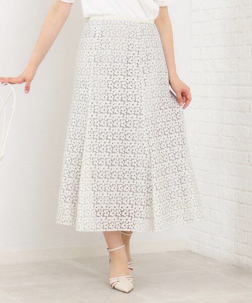 index(インデックス)の「◆ミニフラワーレースフレアスカート【洗濯機洗い可】(スカート・レディース・ブルー系9/アイボリー系7/チャコール/ベージュ系その他7・36/38/40/42)」の3枚目の写真