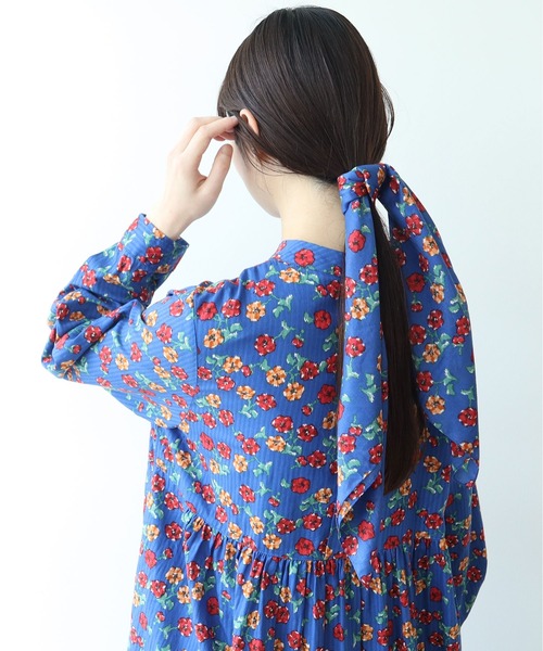 bulle de savon（ビュルデサボン）の「パンジープリント スカーフ（ストール/ショール・レディース・ブルー/ブラック・FREE）」の6枚目の写真