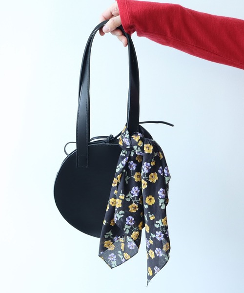 bulle de savon（ビュルデサボン）の「パンジープリント スカーフ（ストール/ショール・レディース・ブルー/ブラック・FREE）」の11枚目の写真