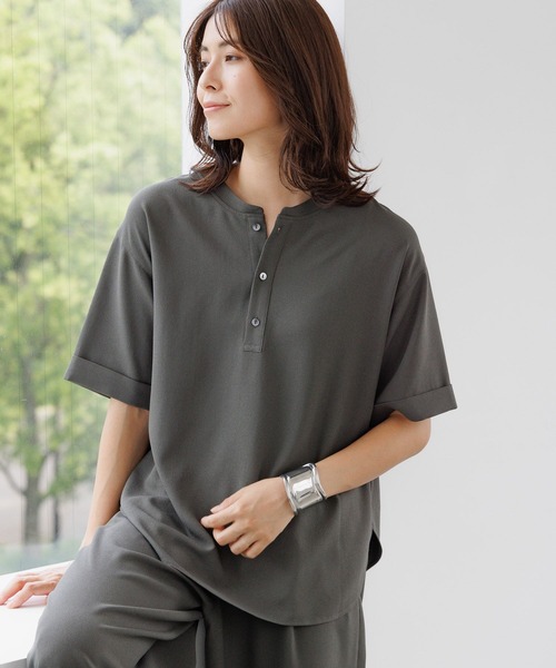 Elura（エルーラ）の「サラサラサマー2WAYプルオーバー/139168（シャツ/ブラウス・レディース・ホワイト/ブラック/カーキ・LARGE/MEDIUM）」の3枚目の写真