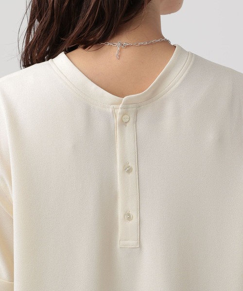 Elura（エルーラ）の「サラサラサマー2WAYプルオーバー/139168（シャツ/ブラウス・レディース・ホワイト/ブラック/カーキ・LARGE/MEDIUM）」の7枚目の写真