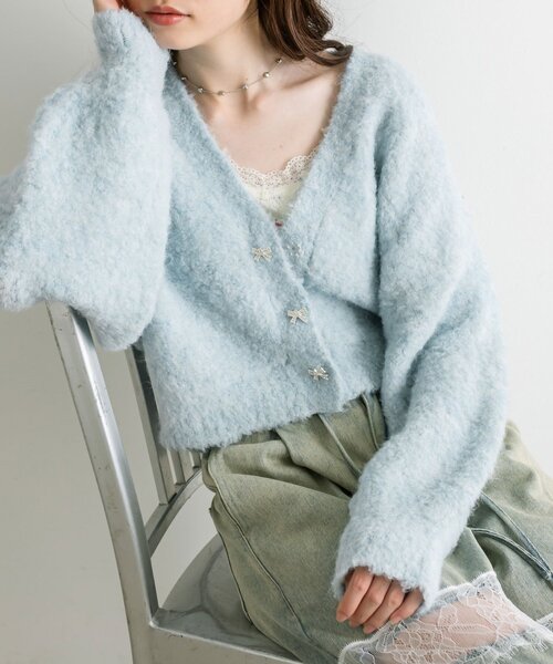 OLIVE des OLIVE（オリーブデオリーブ）の「ブークレ起毛ショートカーデ（カーディガン/ボレロ・レディース・アイボリー/サックスブルー/チャコールグレー/ピンク・FREE）」の4枚目の写真