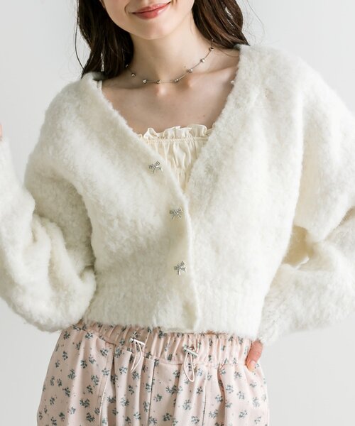 OLIVE des OLIVE（オリーブデオリーブ）の「ブークレ起毛ショートカーデ（カーディガン/ボレロ・レディース・アイボリー/サックスブルー/チャコールグレー/ピンク・FREE）」の2枚目の写真