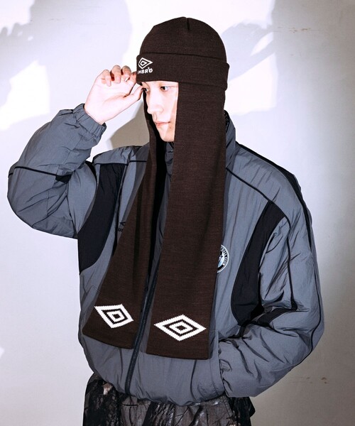 UMBRO(アンブロ)の「UMBRO/アンブロ SP Scarf Beanie/別注 スカーフ ニットビーニー(ニットキャップ/ビーニー・メンズ・ブラック/チャコール/ネイビー/ブラウン・FREE)」の6枚目の写真