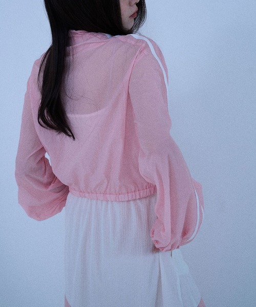 Nora Lily(ノラリリー)の「【Nora Lily】「elle」Short length Sheer Track Jacket(ジャージ・レディース・ライトグレー/ピンク・FREE)」の10枚目の写真