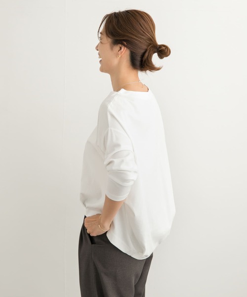 URBAN RESEARCH DOORS（アーバンリサーチドアーズ）の「コットンバックタック長袖プルオーバー（Tシャツ/カットソー・レディース・オフホワイト/ブルー/ブラック/ベージュ系その他・MEDIUM）」の9枚目の写真