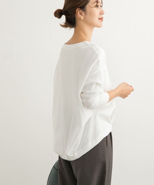 URBAN RESEARCH DOORS（アーバンリサーチドアーズ）の「コットンバックタック長袖プルオーバー（Tシャツ/カットソー・レディース・オフホワイト/ブルー/ブラック/ベージュ系その他・MEDIUM）」の13枚目の写真