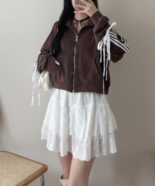 nemne store(ネンネストア)の「《Delfy》袖リボントラックジャケット(スウェット・レディース・ブラウン系/ブラック/グレー/ボルドー/ライトグレー・フリー)」の1枚目の写真