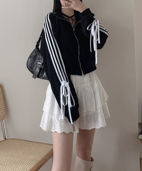 nemne store(ネンネストア)の「《Delfy》袖リボントラックジャケット(スウェット・レディース・ブラウン系/ブラック/グレー/ボルドー/ライトグレー・フリー)」の2枚目の写真