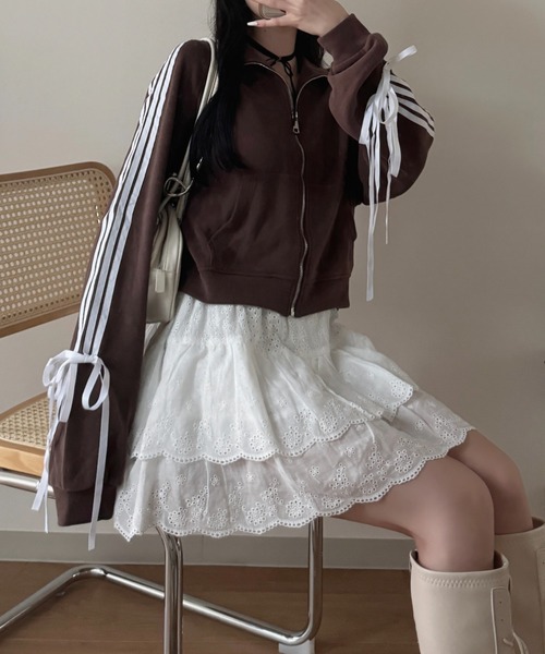 nemne store(ネンネストア)の「《Delfy》袖リボントラックジャケット(スウェット・レディース・ブラウン系/ブラック/グレー/ボルドー/ライトグレー・フリー)」の12枚目の写真
