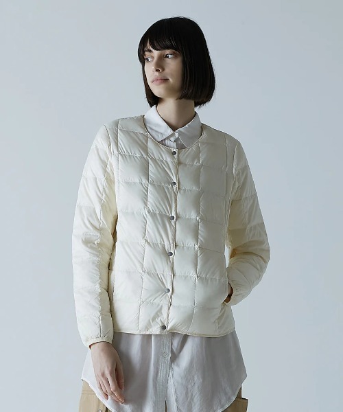 TAION（タイオン）の「【TAION / タイオン】WOMEN　ベーシック　クルーネックボタン　インナーダウンジャケット [TAION-104]（ダウンジャケット/コート・レディース・ダークオリーブ/ブラック/オフホワイト/サンドベージュ/ネイビー・M/L/XL）」の6枚目の写真
