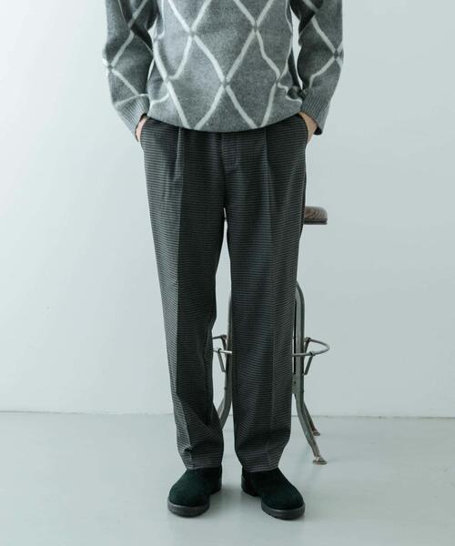 ITEMS URBANRESEARCH(アイテムズ アーバンリサーチ)の「ガンクラブチェック テーパードパンツ(その他パンツ・メンズ・ブラック/ベージュ/ブラウン・MEDIUM/LARGE)」の4枚目の写真