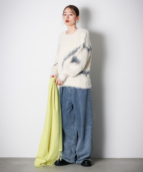 LAKOLE（ラコレ）の「カラバリ無地マフラー / 131444（マフラー・レディース・グリーン/ブルー/ライトグレー/イエロー/ブラウン/ピンク/ブラック/オフホワイト・FREE）」の10枚目の写真