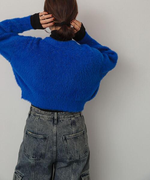 SENSE OF PLACE by URBAN RESEARCH(センスオブプレイスバイアーバンリサーチ)の「ラメシャギークロップドカーディガン(ニット/セーター・レディース・ライトベージュ/チャコールグレー/ブルー/レッド・ONE)」の6枚目の写真