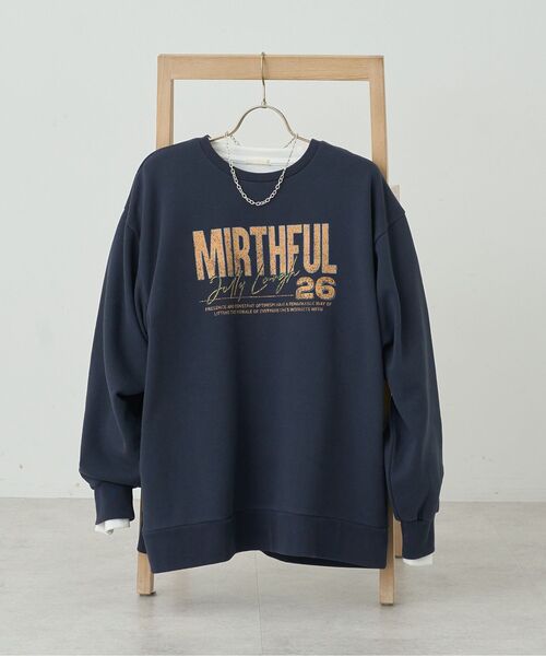 earth music&ecology(アースミュージックアンドエコロジー)の「ヴィンテージ風裏毛ロゴプルオーバー(スウェット・レディース・ブルー/チャコールグレー/ネイビー・FREE)」の18枚目の写真