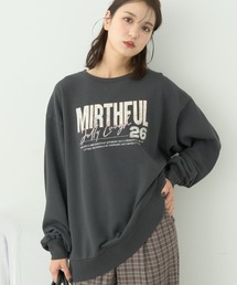 earth music&ecology（アースミュージックアンドエコロジー）の「ヴィンテージ風裏毛ロゴプルオーバー（スウェット・レディース）」